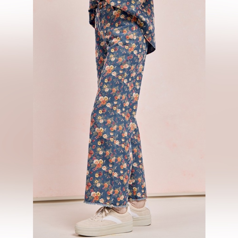 913. Floral high rise denim flare jean